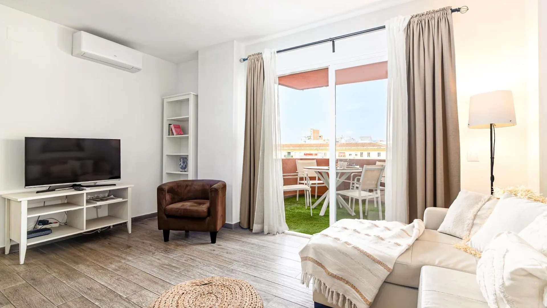 Malaga Center Flat Beach & Terrace Spain